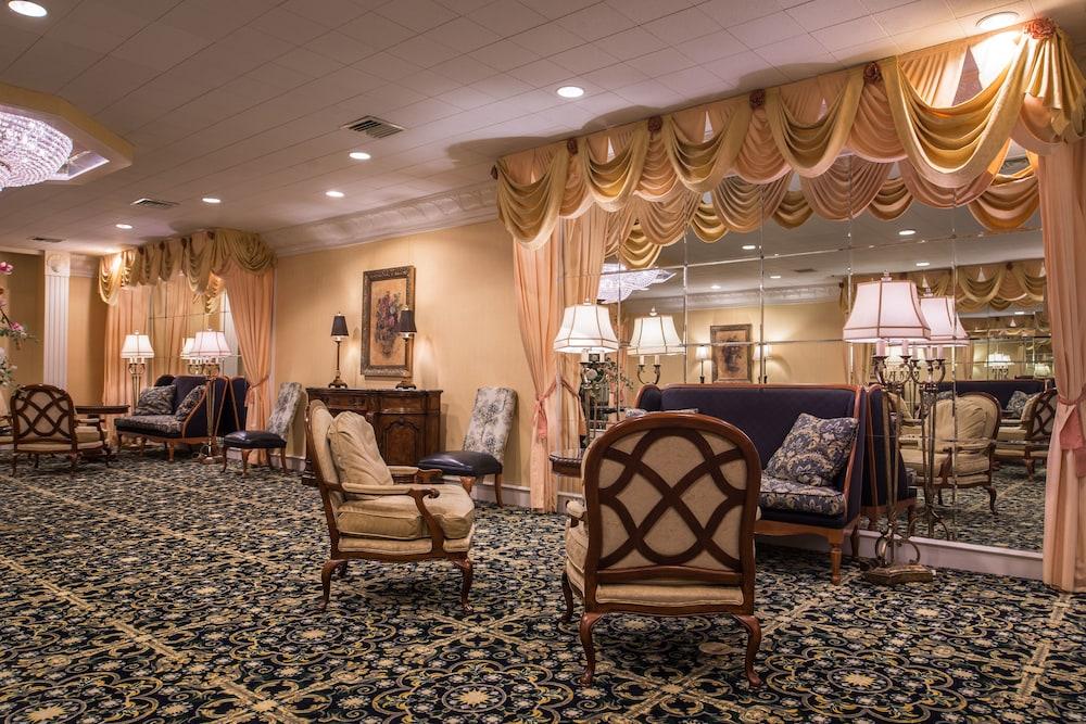 Graduate By Hilton State College Hotel Exterior photo
